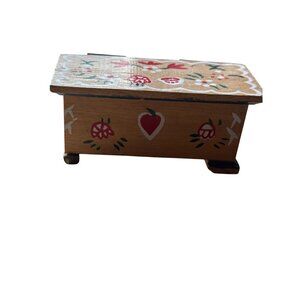 Dollhouse Miniature Vintage Wood Painted Chest Trunk Toy Chest 1:12 Scale